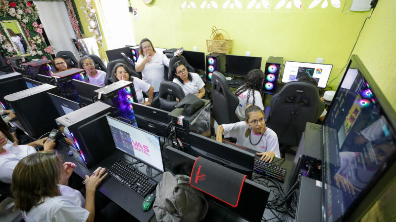 Divas no Digital capacita mulheres para empreender nas redes