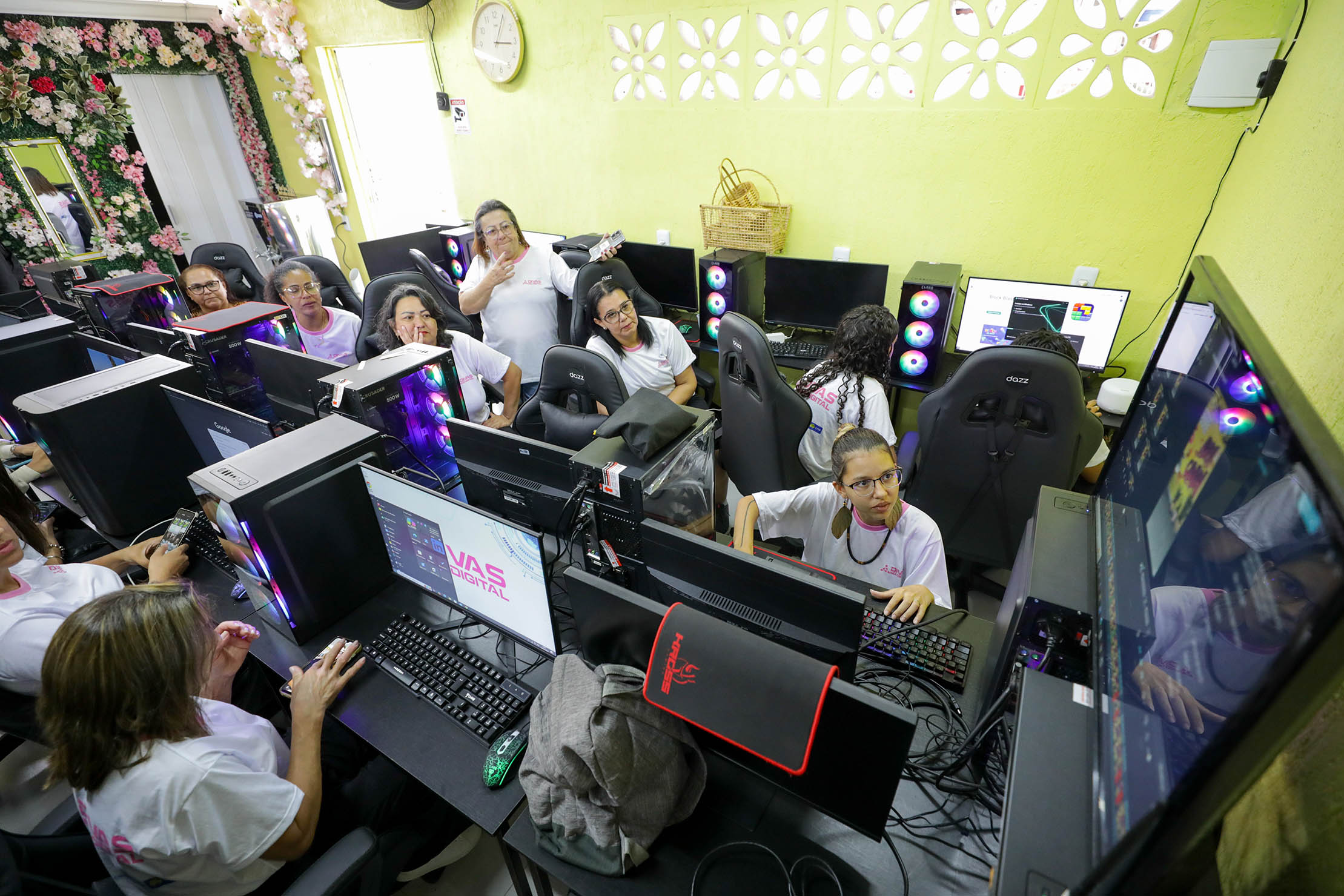 Divas no Digital capacita mulheres para empreender nas redes