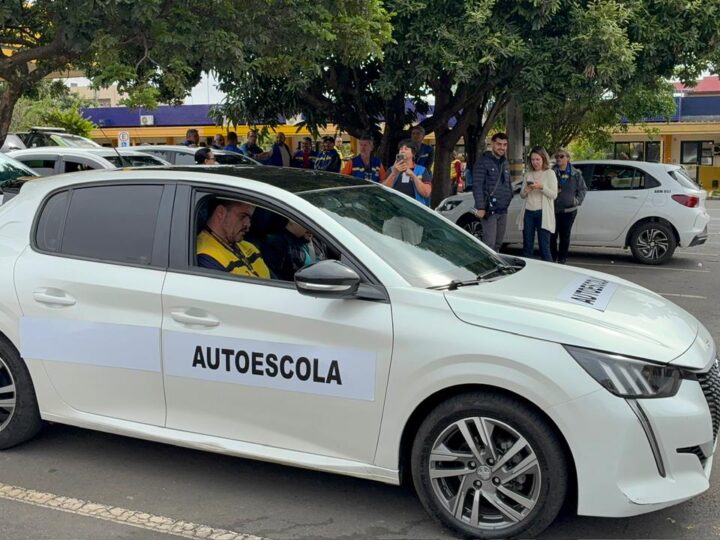 Detran realiza primeiro exame prático em veículo particular