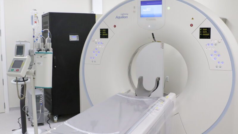 Hospital de Base ganha novo tomógrafo e dobra exames