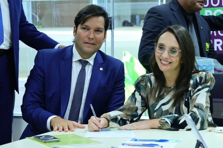 Robério Negreiros oficializa filiação ao partido Podemos no DF