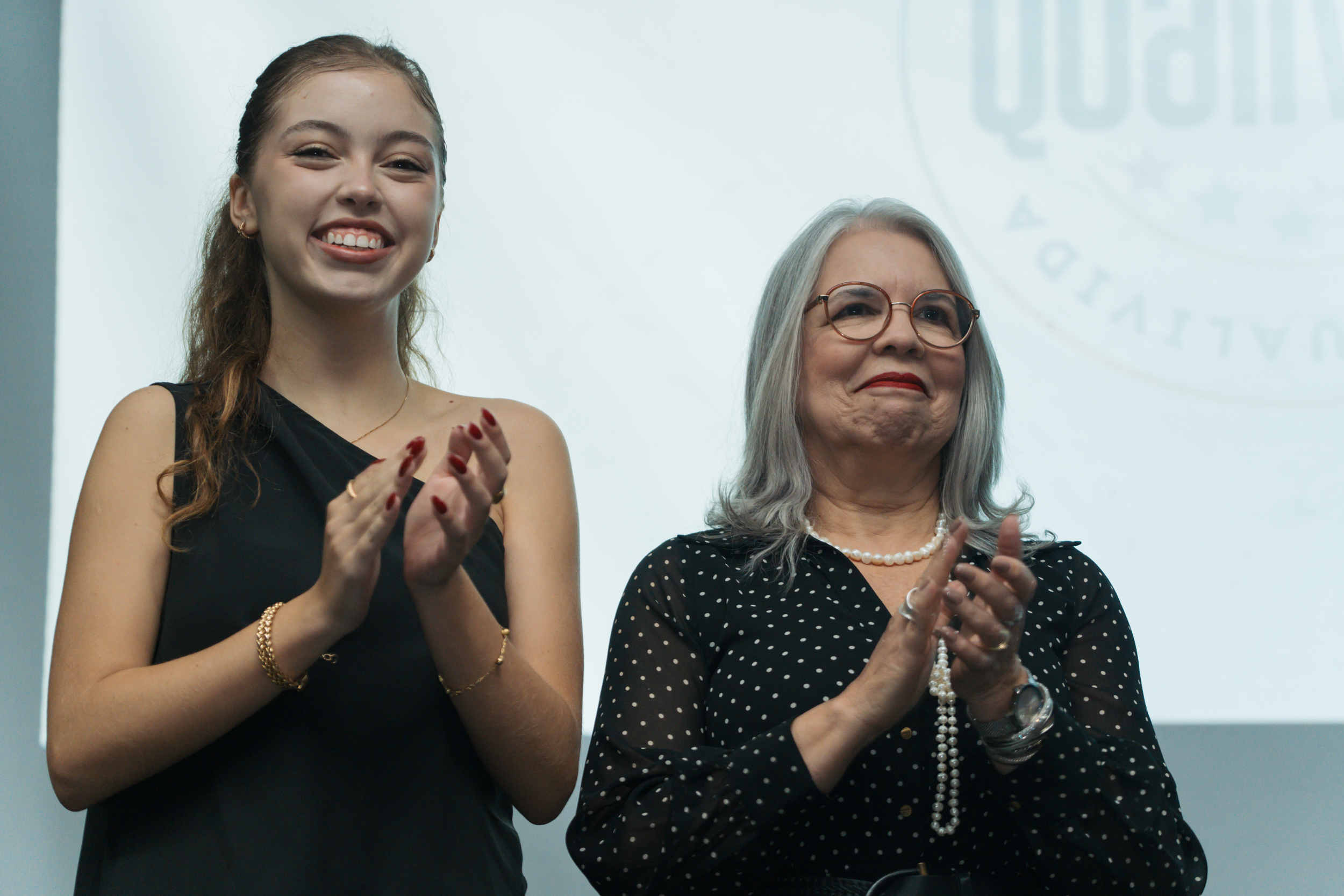 Estudante de 17 anos vira secretária de educação por um dia