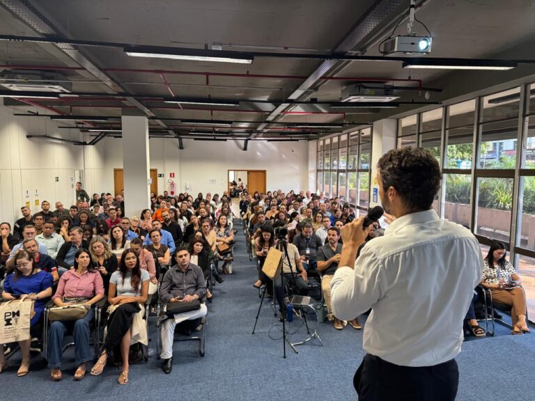 Encontro reuniu representantes de órgãos do GDF e da iniciativa privada, além de especialistas na área de gestão de projetos | Foto: Divulgação/Sedes-DF