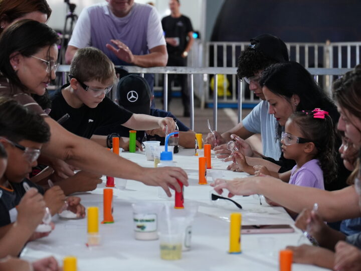 Ciência na Estrada chega ao Cruzeiro com atrações para estudantes