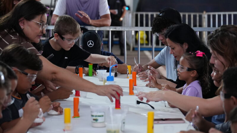 Ciência na Estrada chega ao Cruzeiro com atrações para estudantes