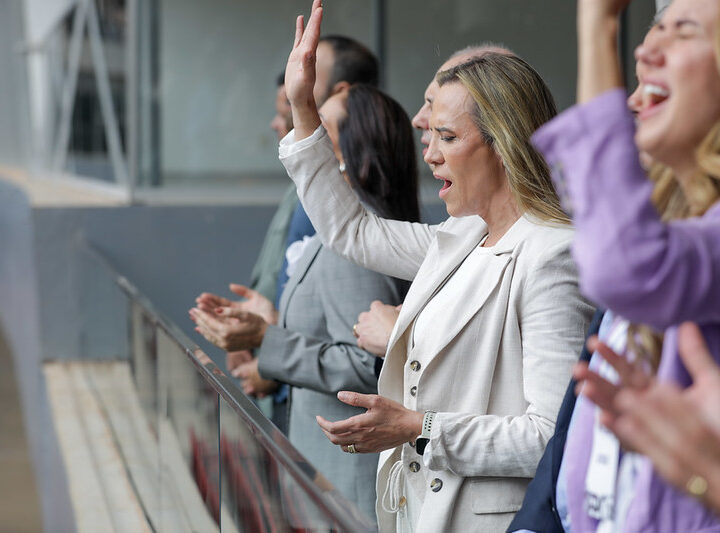 Governadora Celina Leão celebra a Sexta-Feira Santa com fiéis