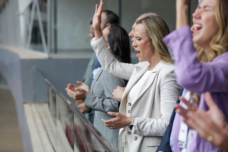 Governadora Celina Leão celebra a Sexta-Feira Santa com fiéis