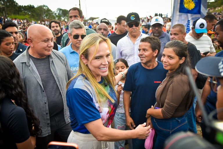 “É uma festa muito tradicional, realizada há mais de 30 anos, onde o povo relembra um momento muito forte daquele que deu a vida por nós", destacou a governadora Celina Leão | Fotos: George Gianni/GDF