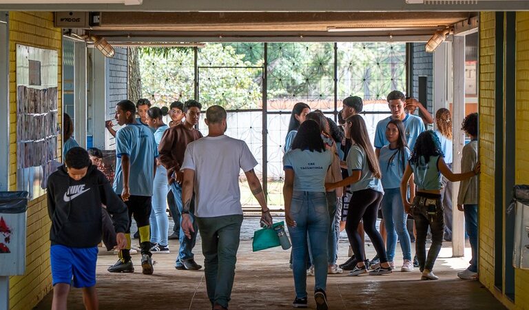 Pé-de-Meia reduz abandono escolar em 24% no Distrito Federal