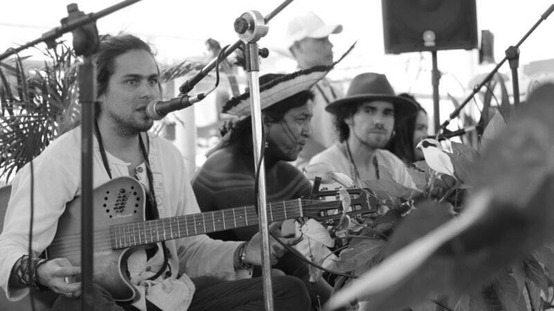 Celebração de ancestralidade e música ocupa o Lago Paranoá