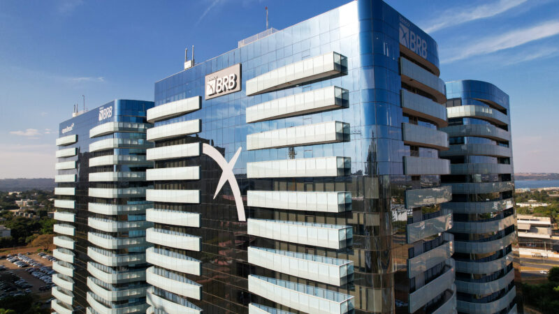 Manifestações públicas exigem cautela afirma presidente do BRB