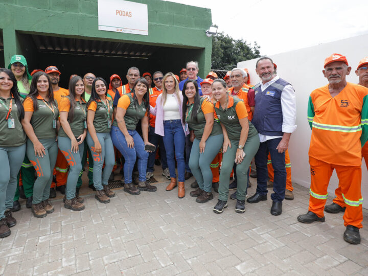 Riacho Fundo ganha primeiro papa-entulho para descarte correto