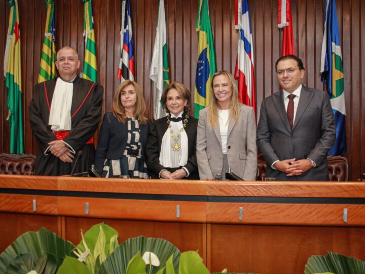 Novos dirigentes do TRF1 tomam posse com presença de autoridades