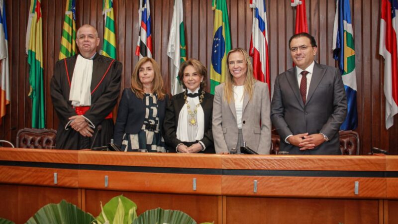 Novos dirigentes do TRF1 tomam posse com presença de autoridades