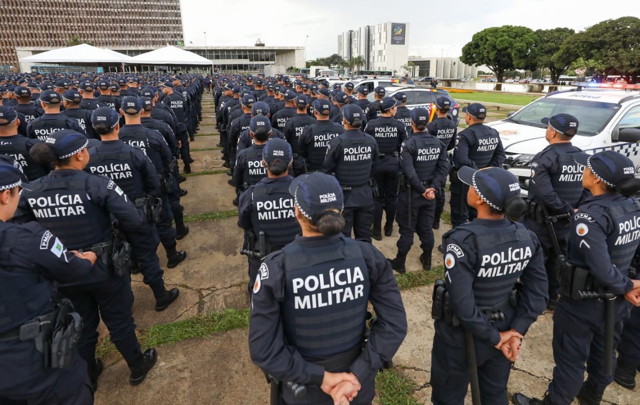 Celina Leão reduz interstício e beneficia militares do DF