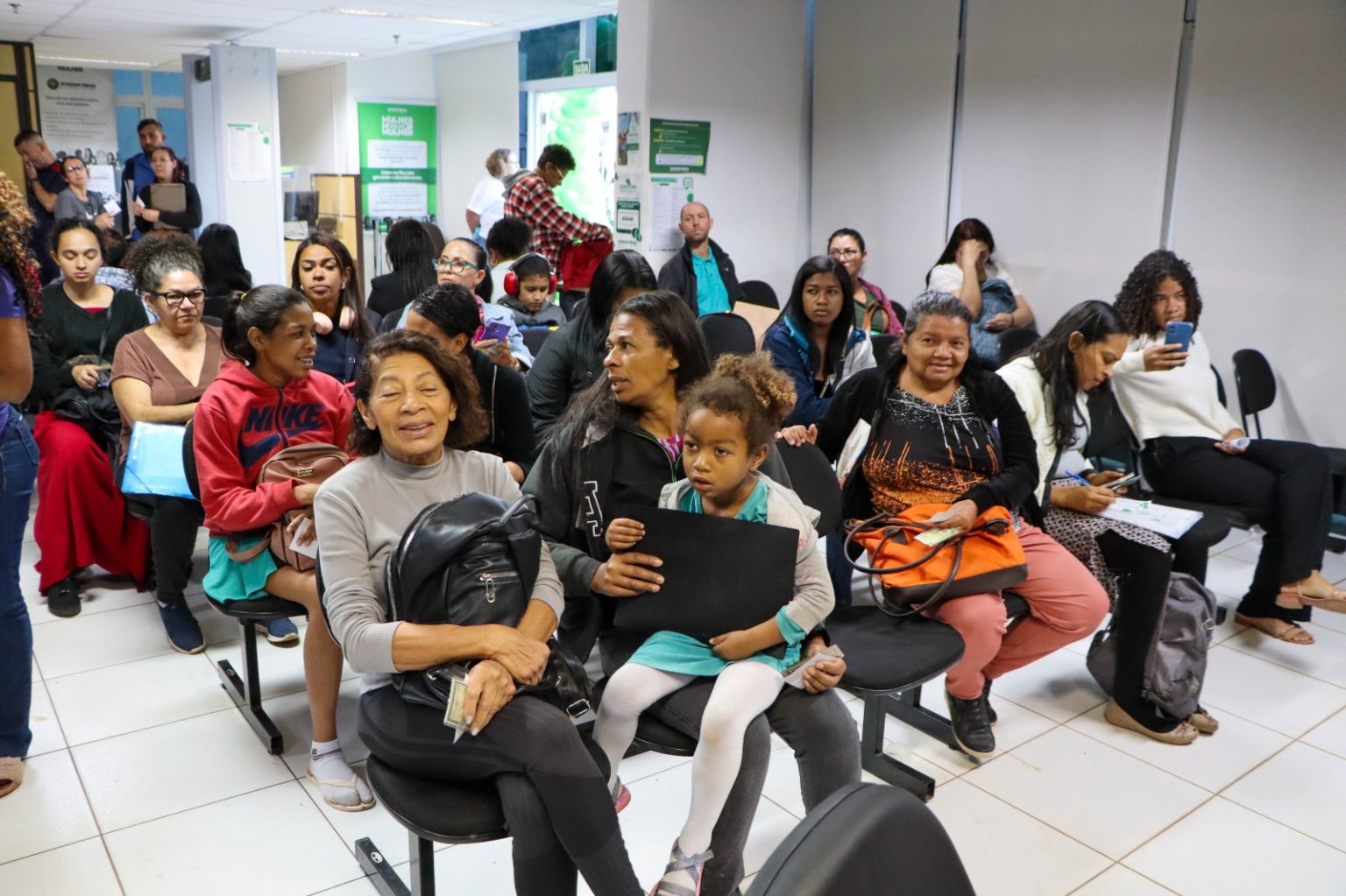 Serviços gratuitos para mulheres ocorrem nesta terça no DF