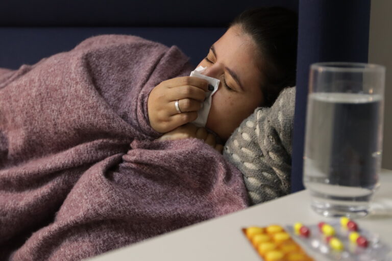 Neste ano, o DF registrou 1.445 casos de síndrome respiratória aguda grave (SRAG); a maior parte não está ligada diretamente à gripe ou à Covid-19, mas a outros vírus respiratórios | Foto: Alisson Noronha/IgesDF