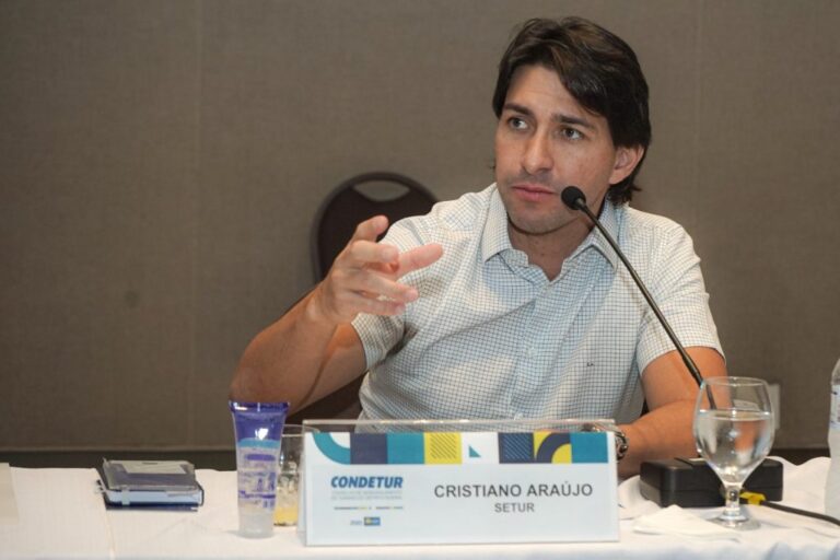 Cristiano Araújo confirma planos para disputar vaga na Câmara