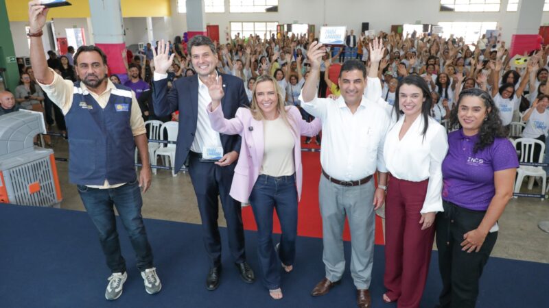 Jornada da Mulher Trabalhadora forma centenas de alunas no DF