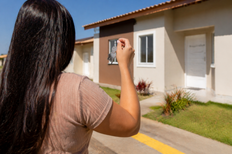 Uma das atualizações no programa foi a de aceitar autodeclaração como mecanismo para comprovação de renda e residência | Fotos: Divulgação/SMDF