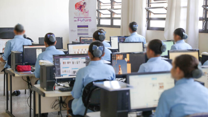 Projeto de tecnologia levou capacitação para meninas em Santa Maria