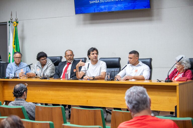 Desfiles das escolas de samba podem ocorrer ainda este mês no DF