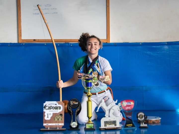 Aluna da rede pública do DF conquista campeonato mundial de capoeira