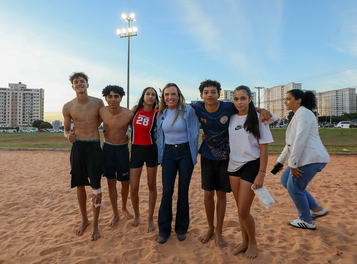 Samambaia ganha nova iluminação em quadra de areia