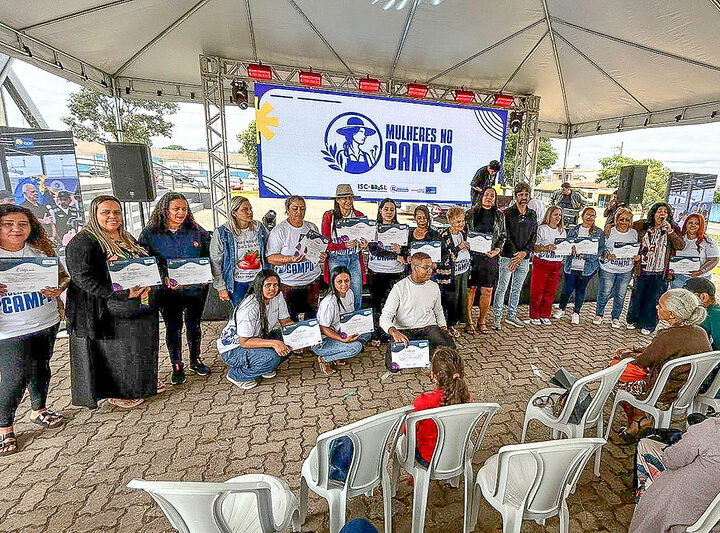 Capacitação rural certifica mais de 100 mulheres em Brazlândia