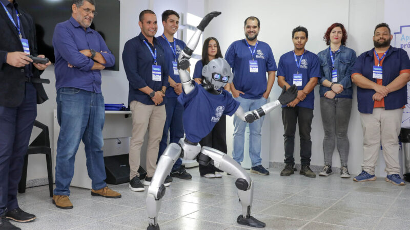 Robótica em Brasília ganha parque com mil vagas para estudantes