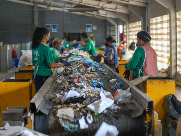 Coleta seletiva de lixo cresce 70% e bate recorde no DF