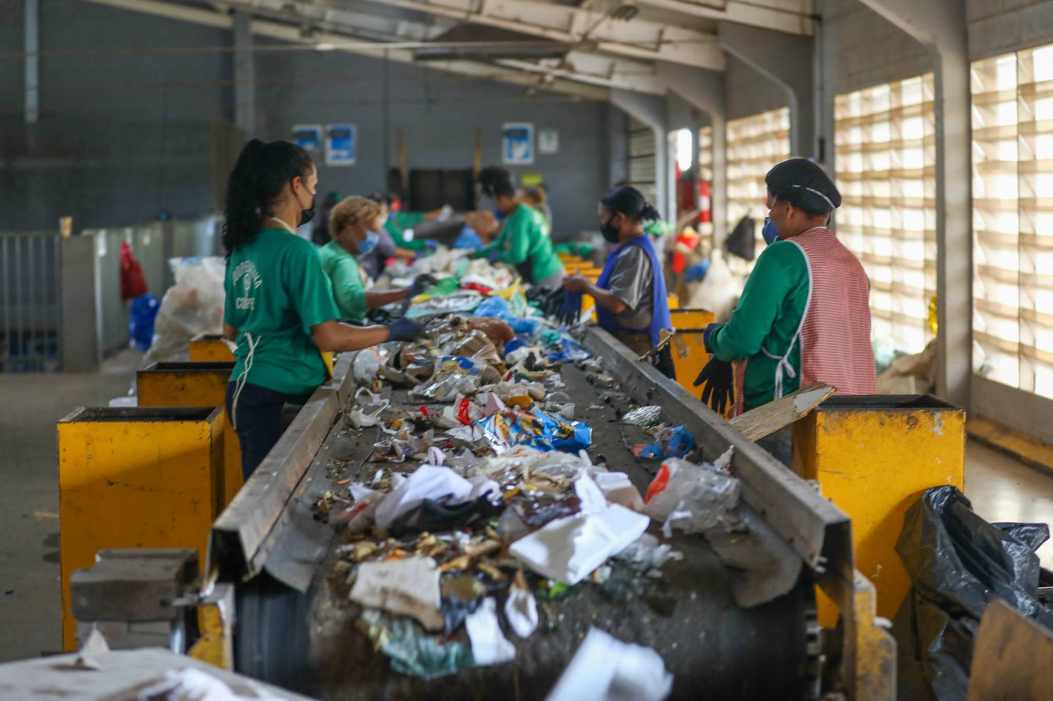 Coleta seletiva de lixo cresce 70% e bate recorde no DF
