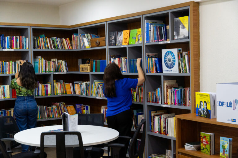 Programa Um DF que Lê inaugura espaço para incentivar o hábito da leitura