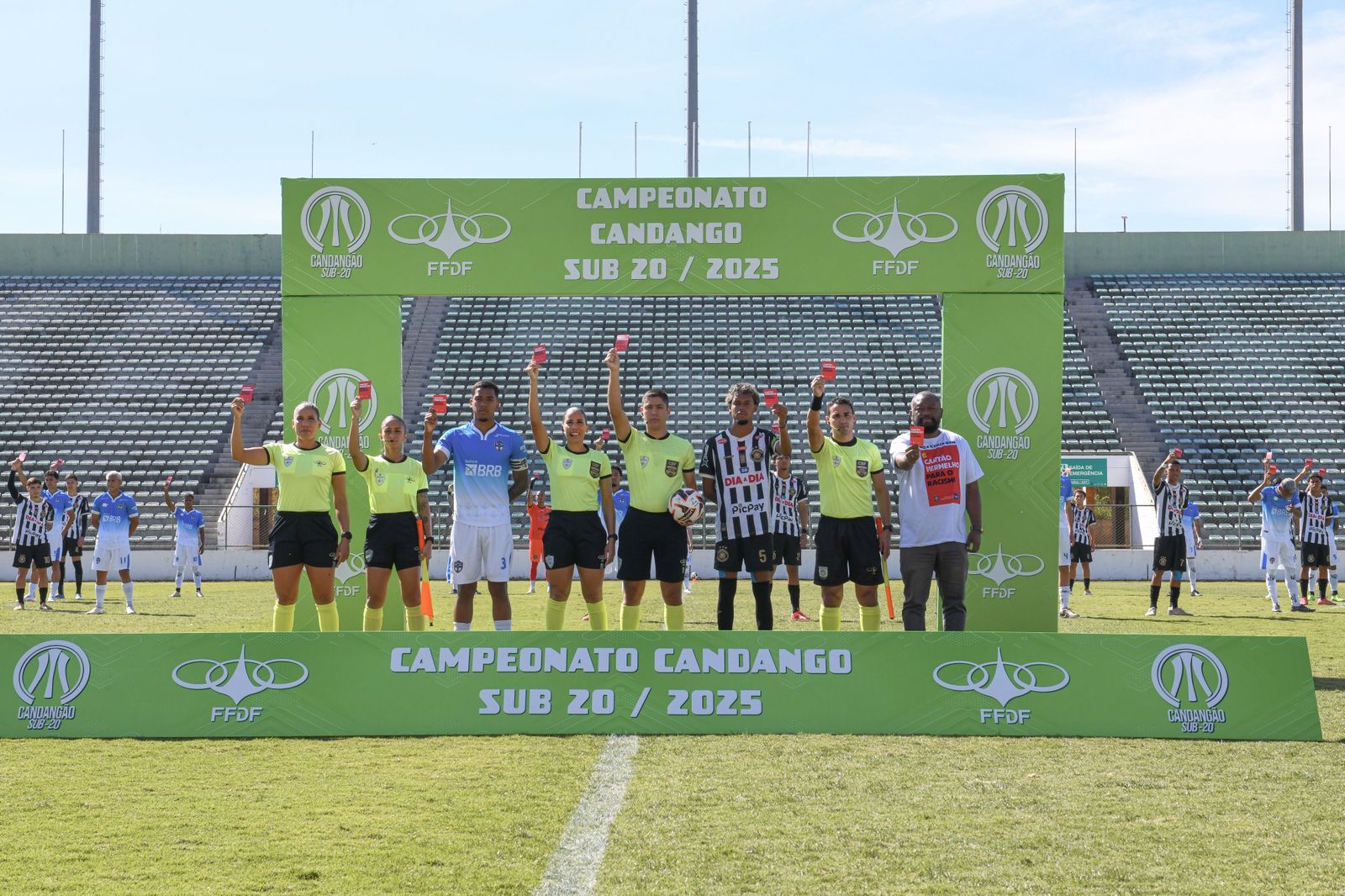Campanha contra o racismo atinge público nos estádios de futebol