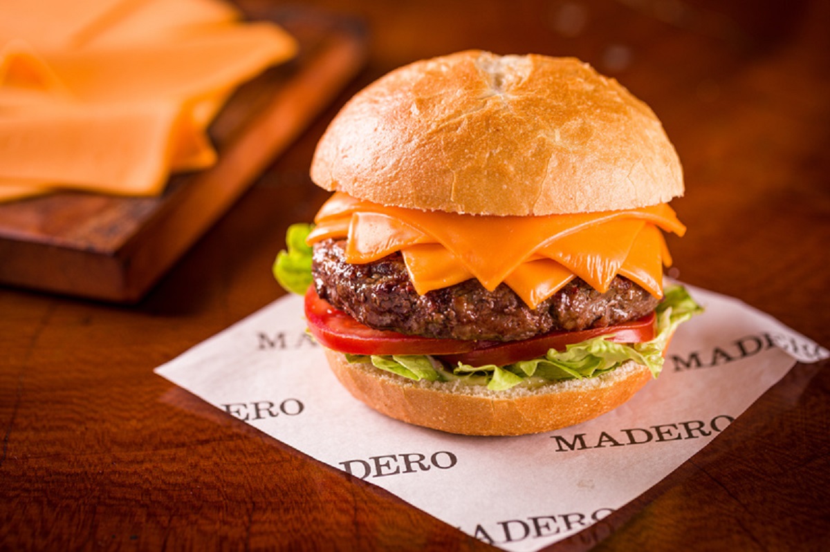 Dia do Hambúrguer movimenta restaurantes no DF Plaza Shopping