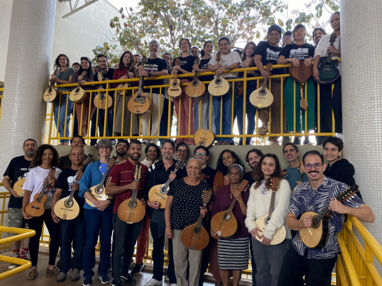 Curso gratuito de bandolim abre inscrições em Brasília