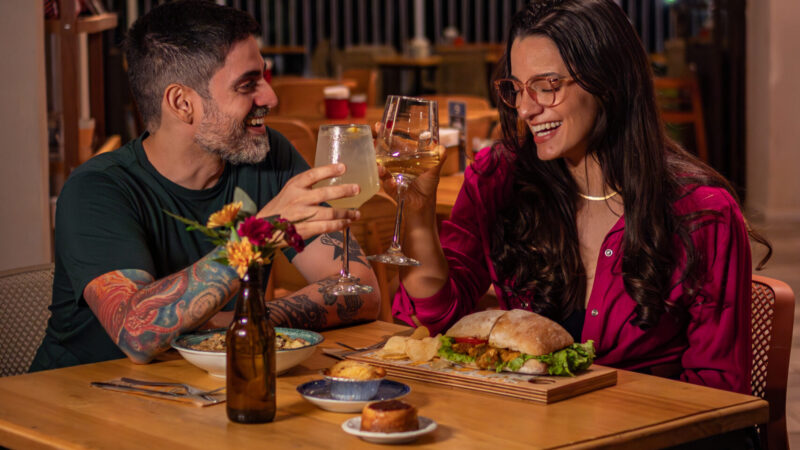 Dia dos Namorados terá noite com jazz e menu especial no Ernesto Cafés