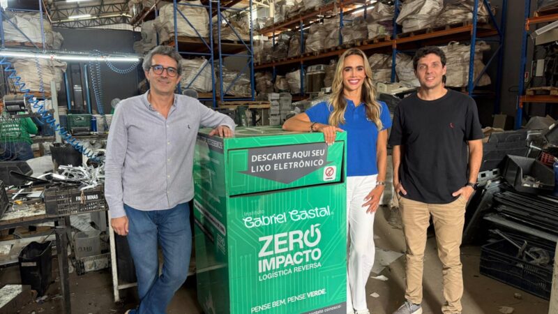 Equipamentos eletrônicos viram computadores para jovens