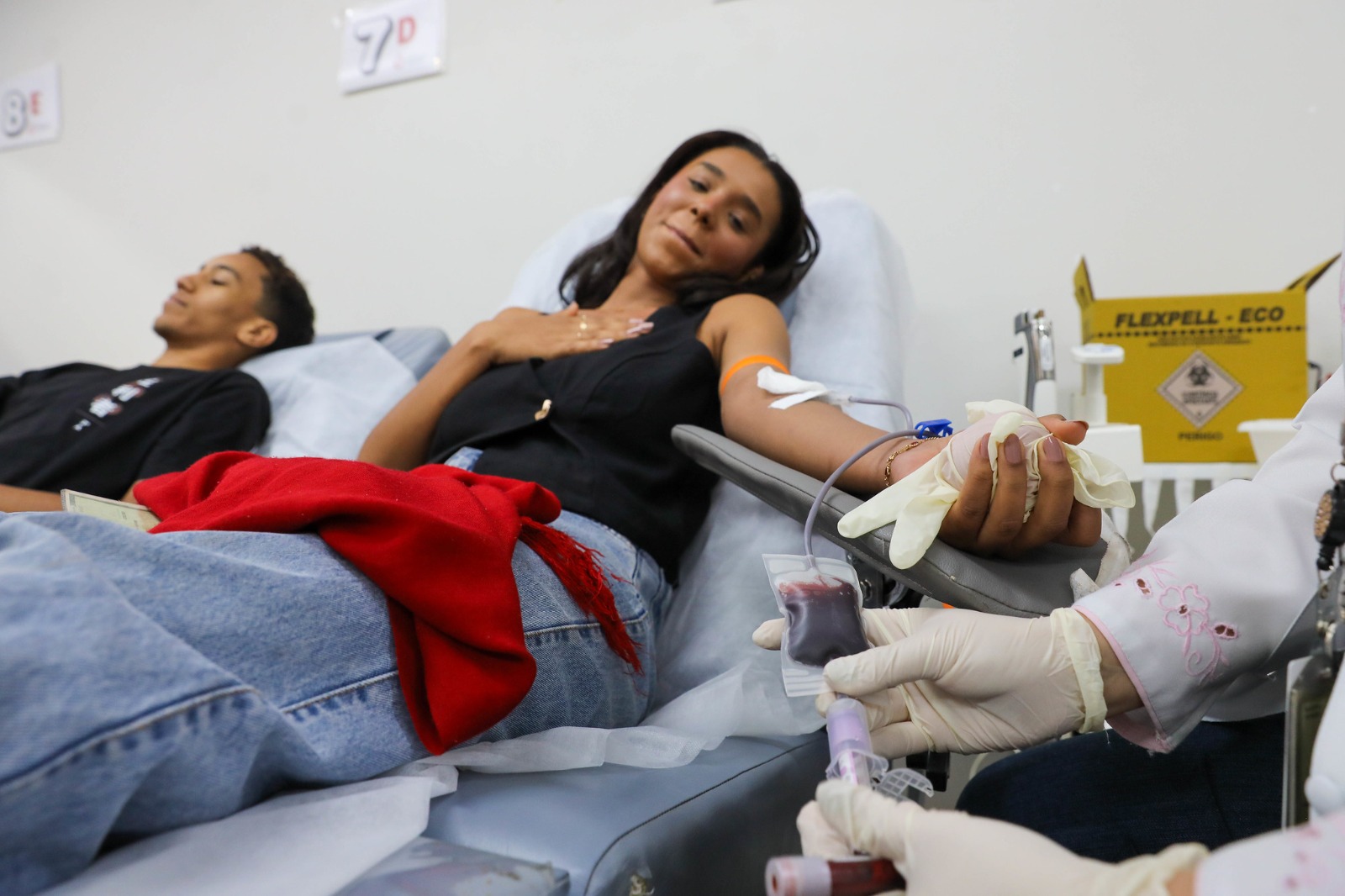 Junho Vermelho leva doação de sangue para a Praça do Buriti