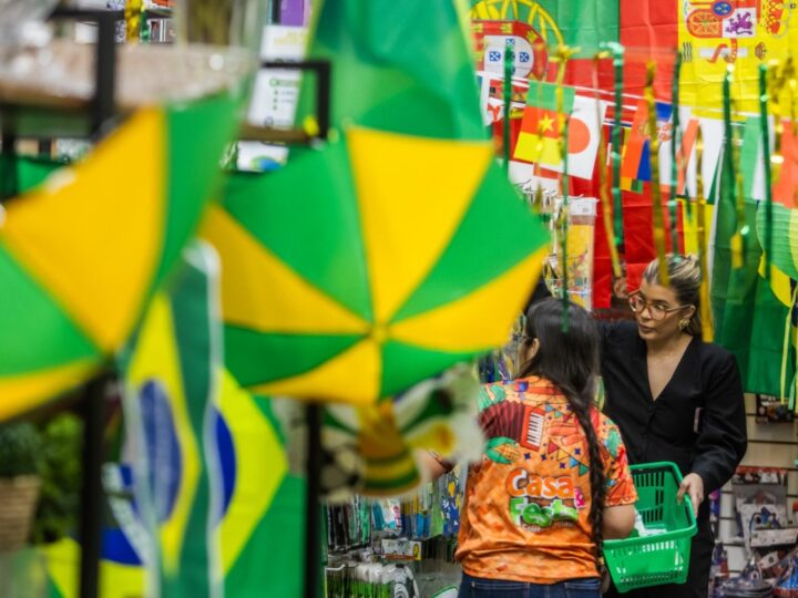 Comércio do DF terá horários especiais nos jogos do Brasil