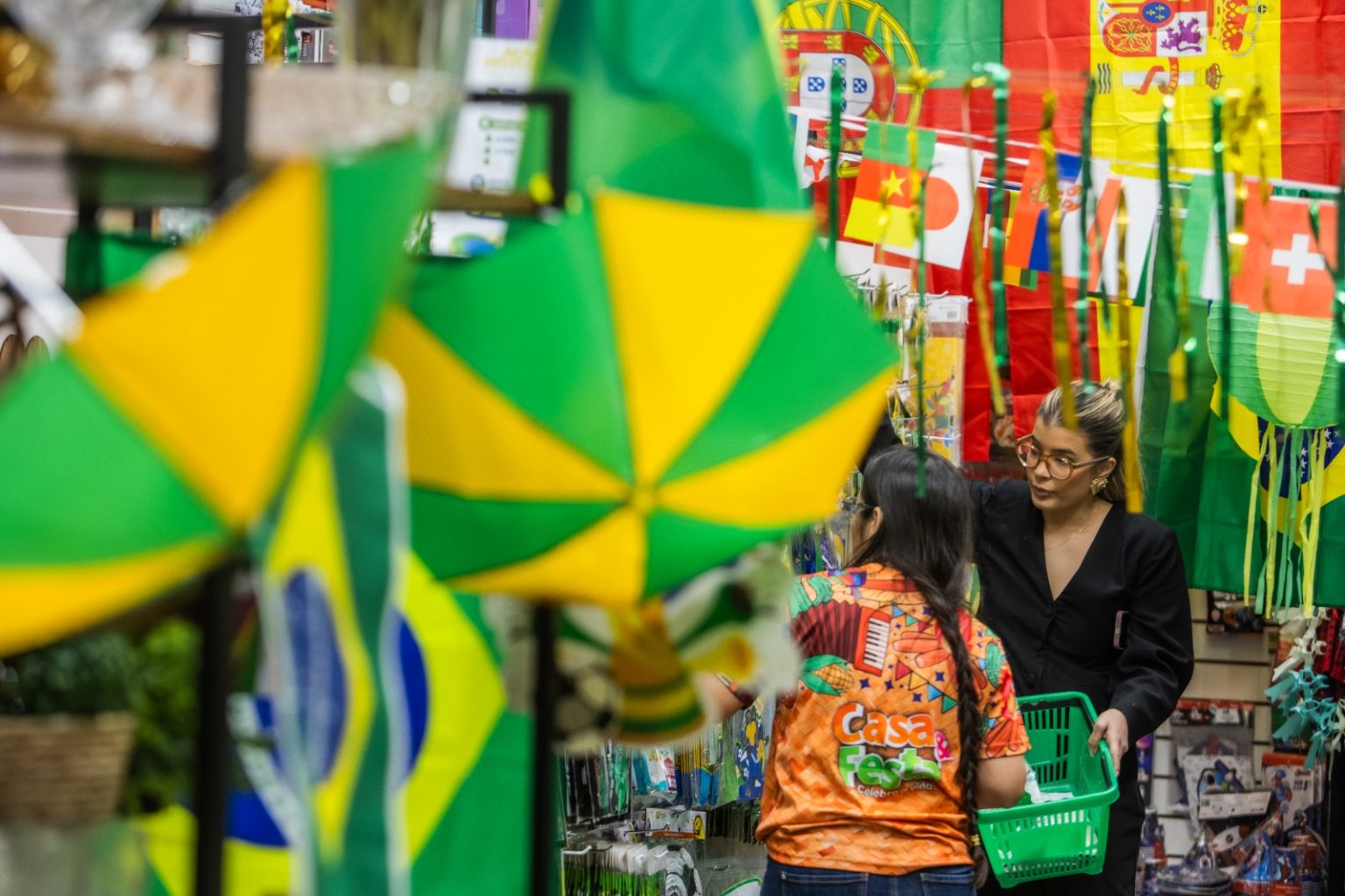 Comércio do DF terá horários especiais nos jogos do Brasil
