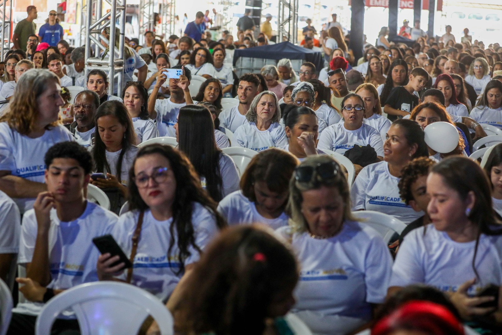 Vagas de emprego estão disponíveis até quinta no Feirão