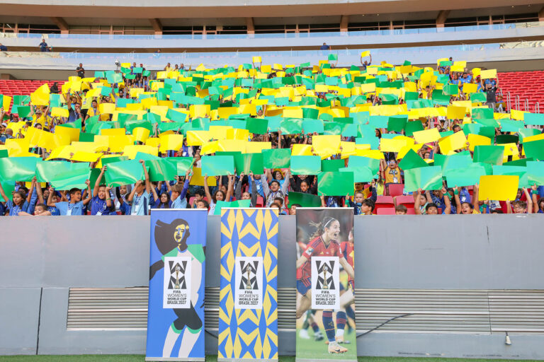 Cerca de 700 crianças fizeram a festa na Arena Mané Garrincha | Fotos: Paulo H. Carvalho/Agência Brasília
