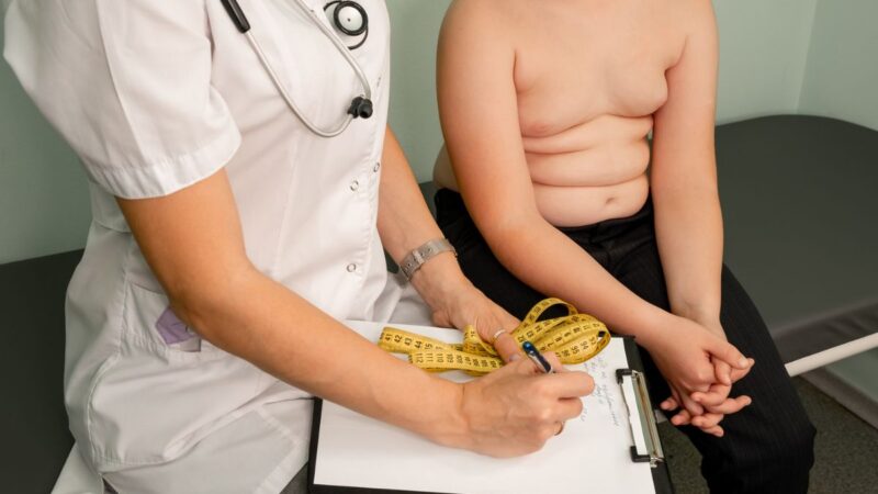 Obesidade infantil avança no mundo e especialistas fazem alerta