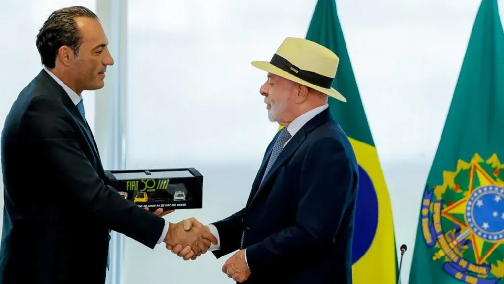 Stellantis anuncia investimento de R$ 30 bilhões no Brasil