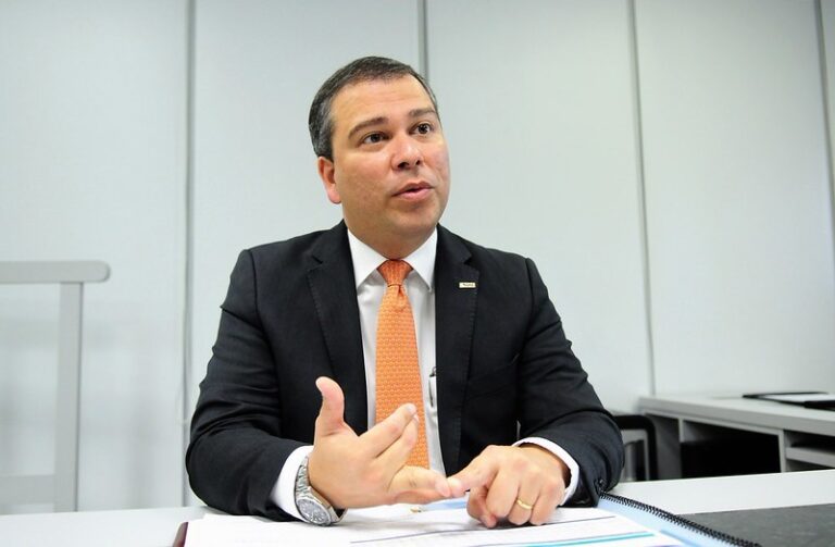 A defesa do ex-presidente do BRB, Paulo Henrique Costa, acionou a LAI para questionar os motivos da PGR ao recusar sua proposta de delação premiada no DF.