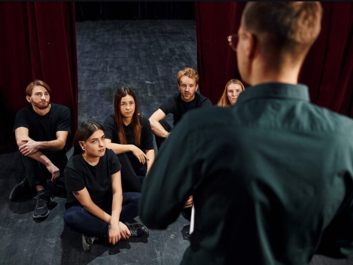 Oficina de teatro gratuita une arte e vídeo no Riacho Fundo
