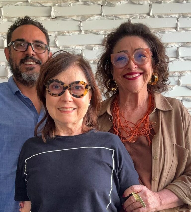 FOTO: HUMBERTO ARAQUE, SONIA LACOMBE E ANGELA BORSOI