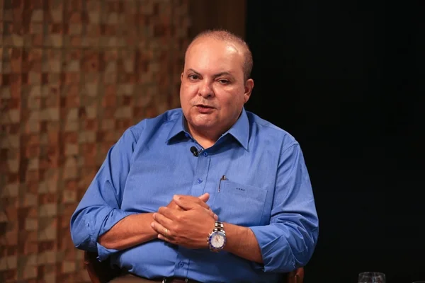 Ibaneis Rocha decide não concorrer ao cargo de senador