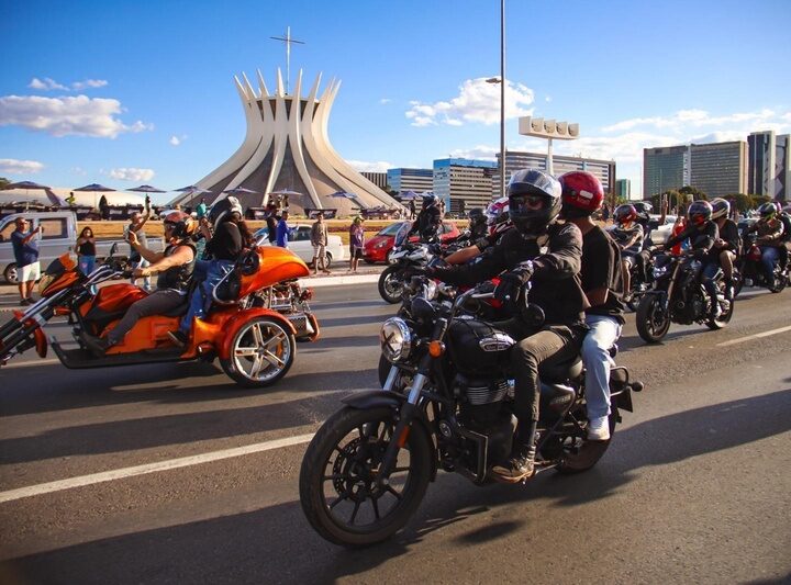 Passeio Motociclístico encerra festival pelas ruas de Brasília